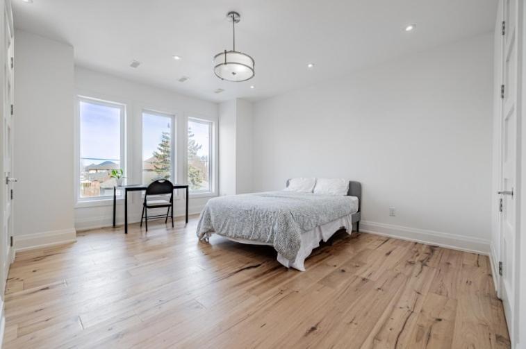 Executive Room In Toronto Next To Yorkdale Shopping Centre Экстерьер фото